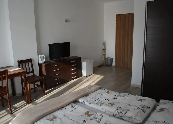 Goscinne Coloseum * 莱鲍